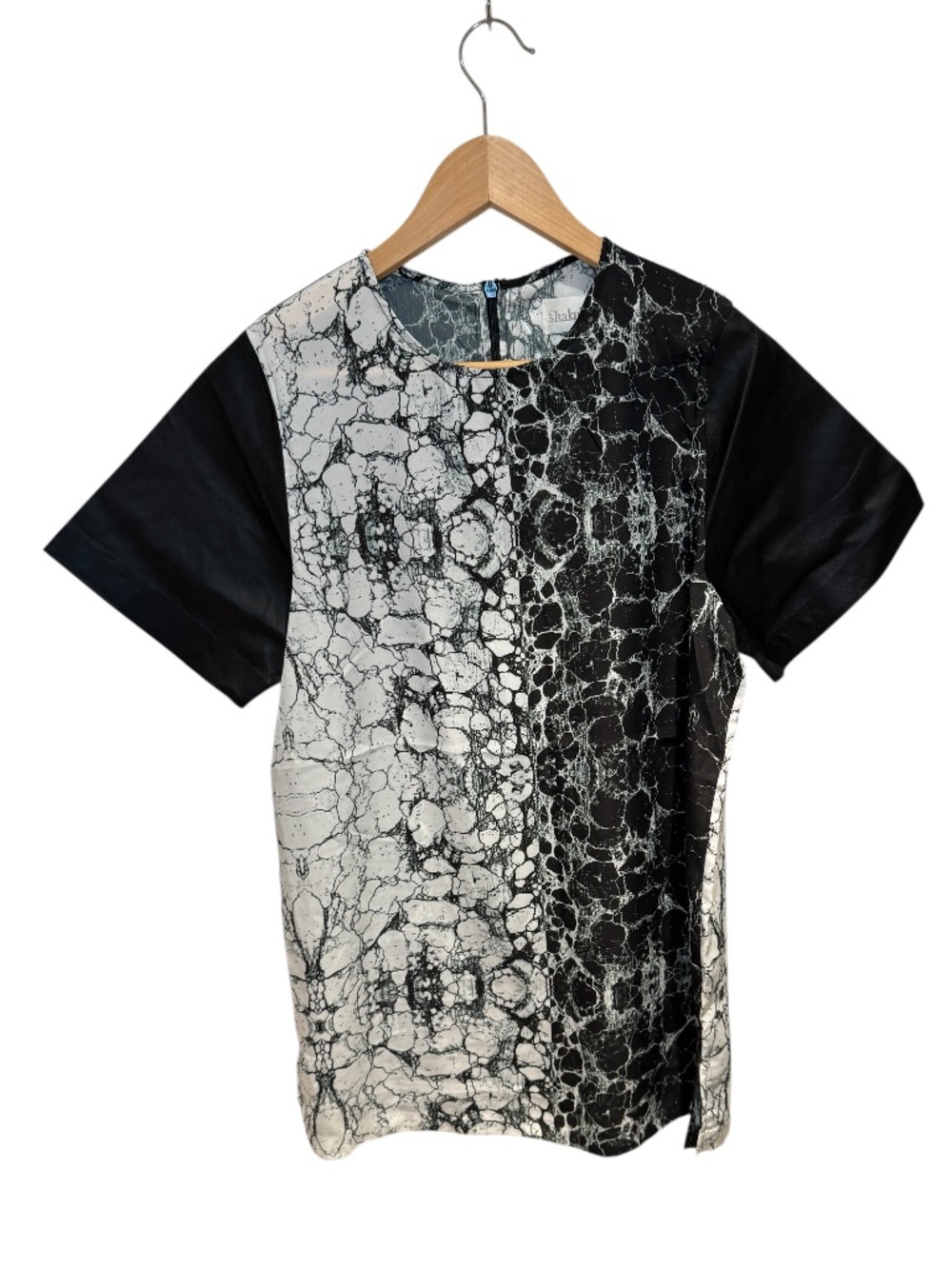 SHAKUHACHI black & white short faux leather sleeve blouse - size xs